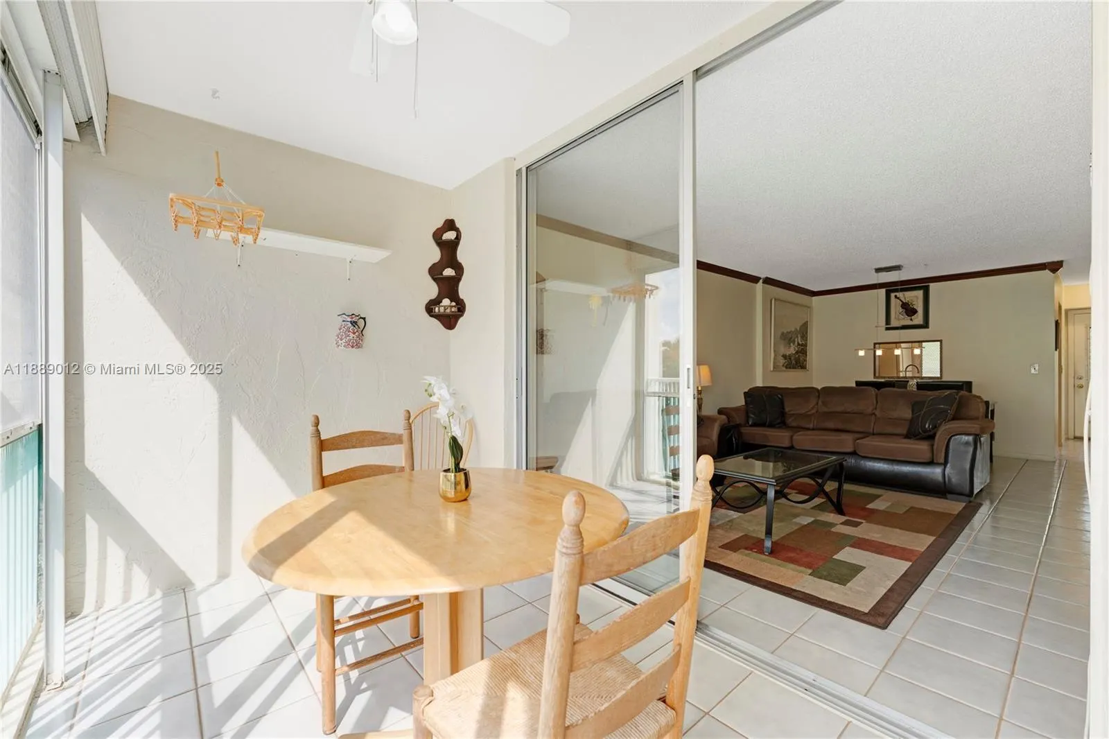 206 SE 10th St, #303