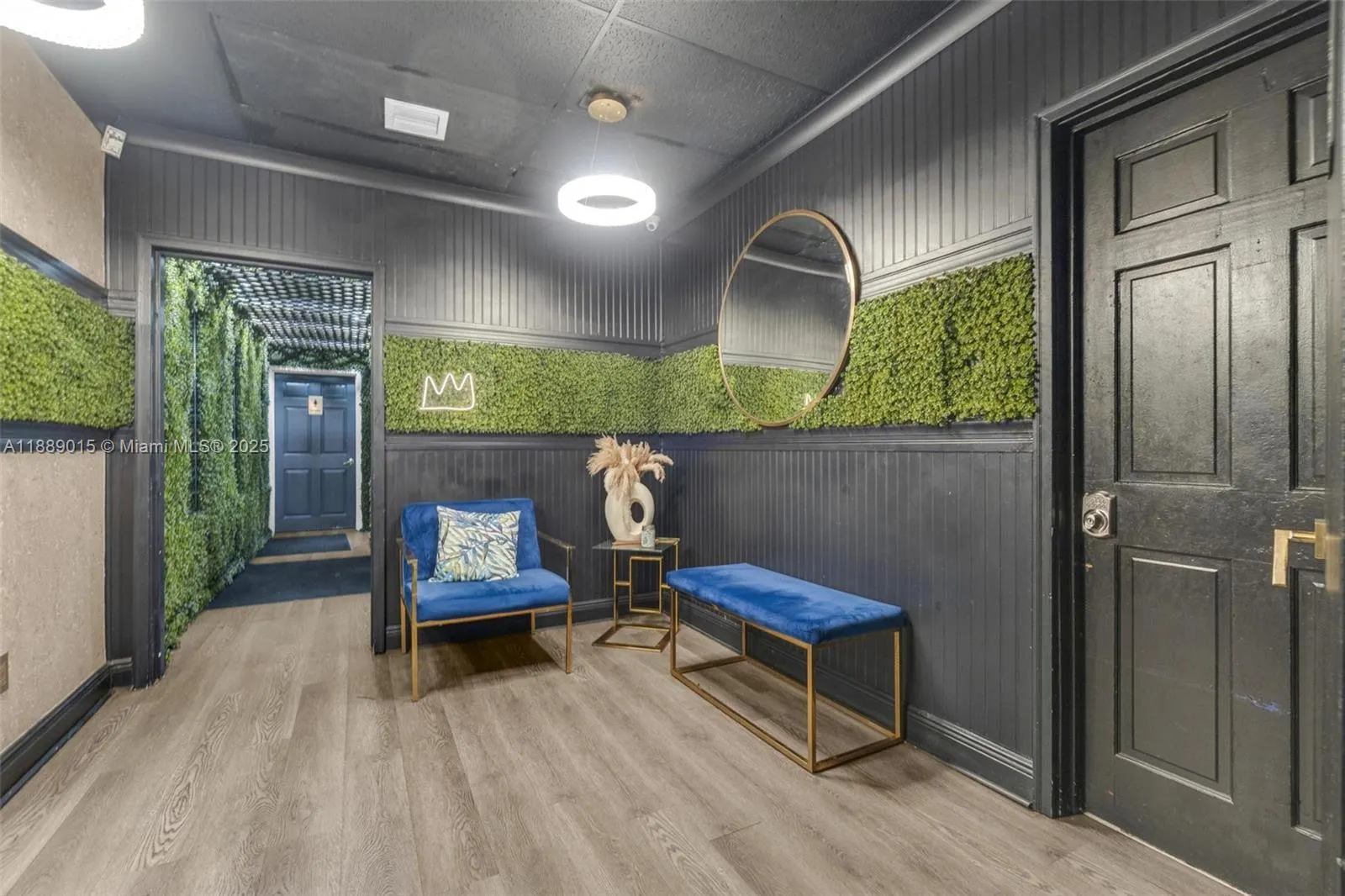 TURN-KEY RESTAURANT 167th Street
