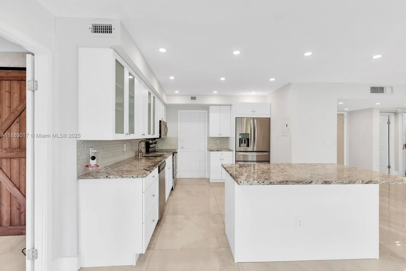300 Diplomat Pkwy, #204