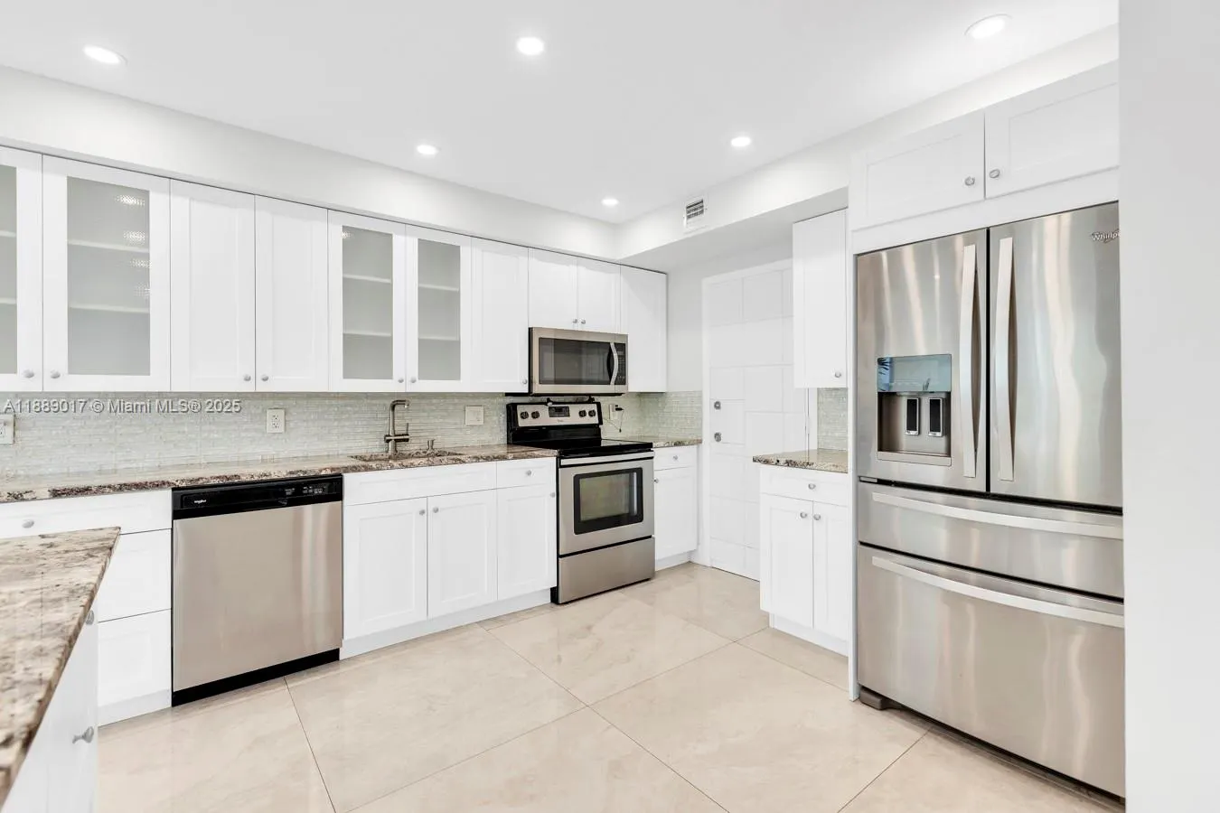 300 Diplomat Pkwy, #204