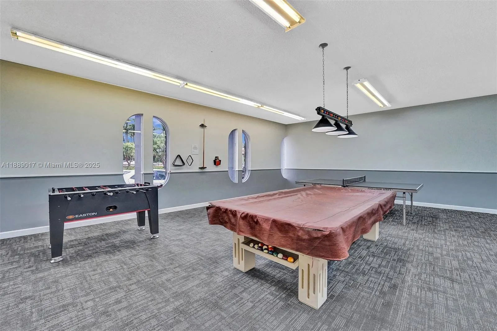 300 Diplomat Pkwy, #204