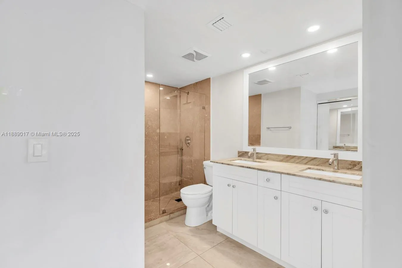 300 Diplomat Pkwy, #204