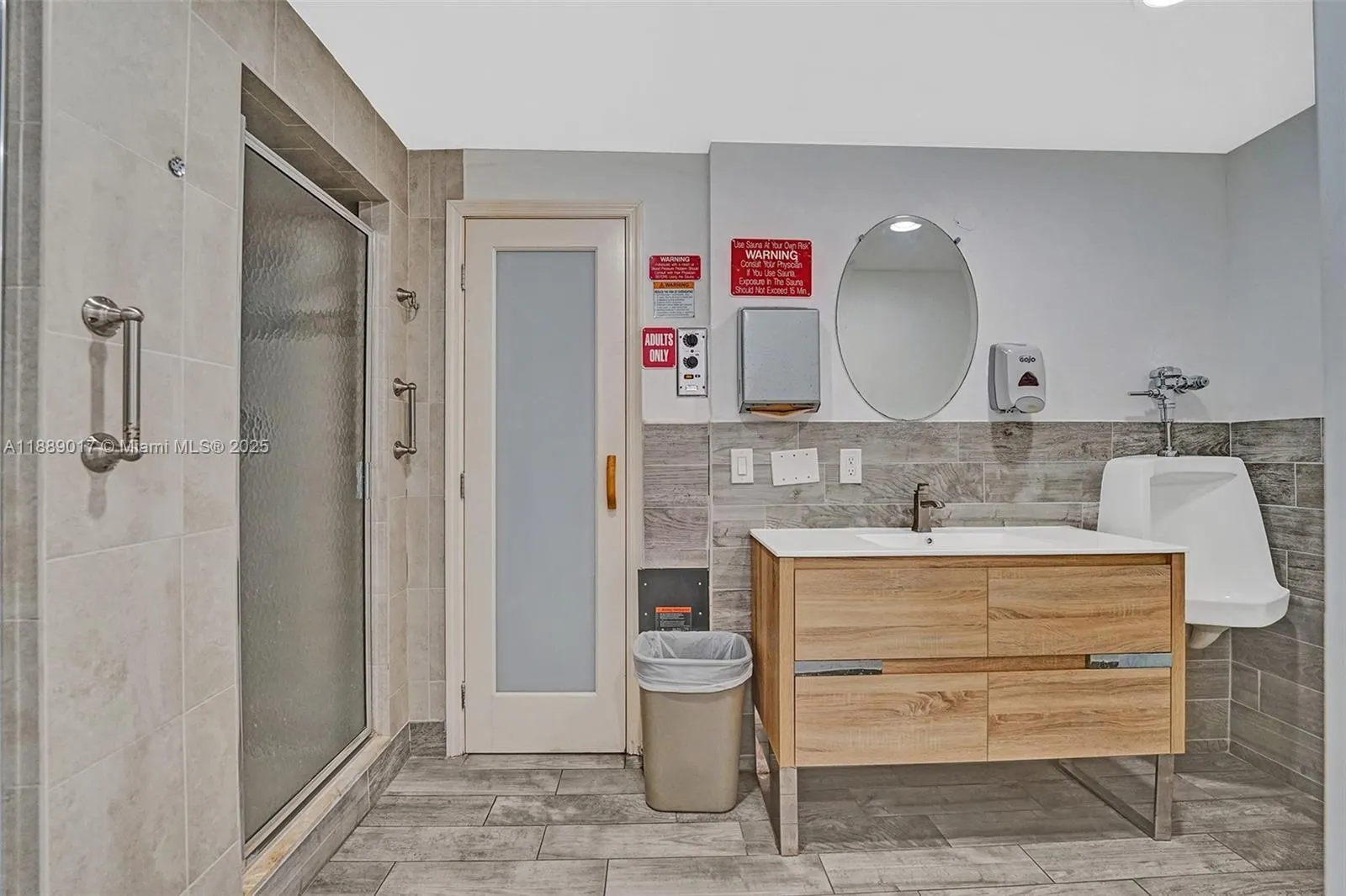 300 Diplomat Pkwy, #204