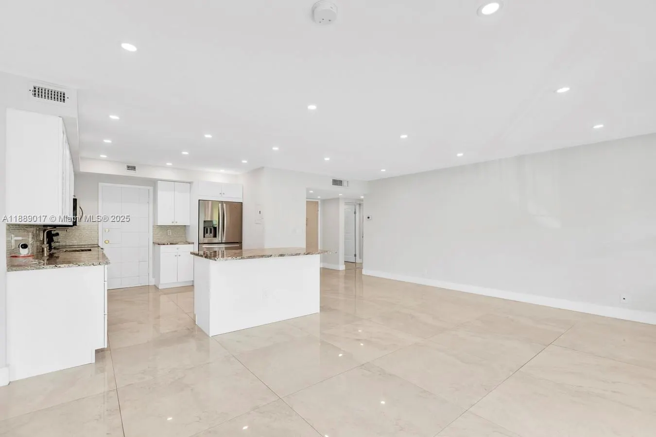 300 Diplomat Pkwy, #204