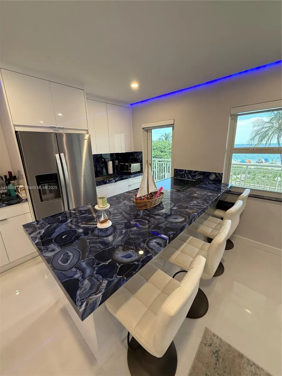 901 S Surf Rd, #306