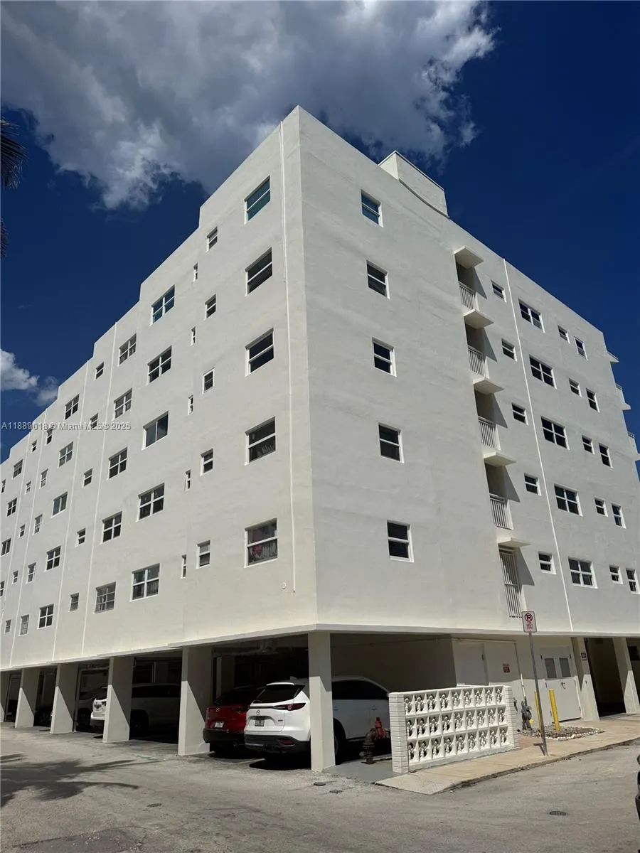 901 S Surf Rd, #306