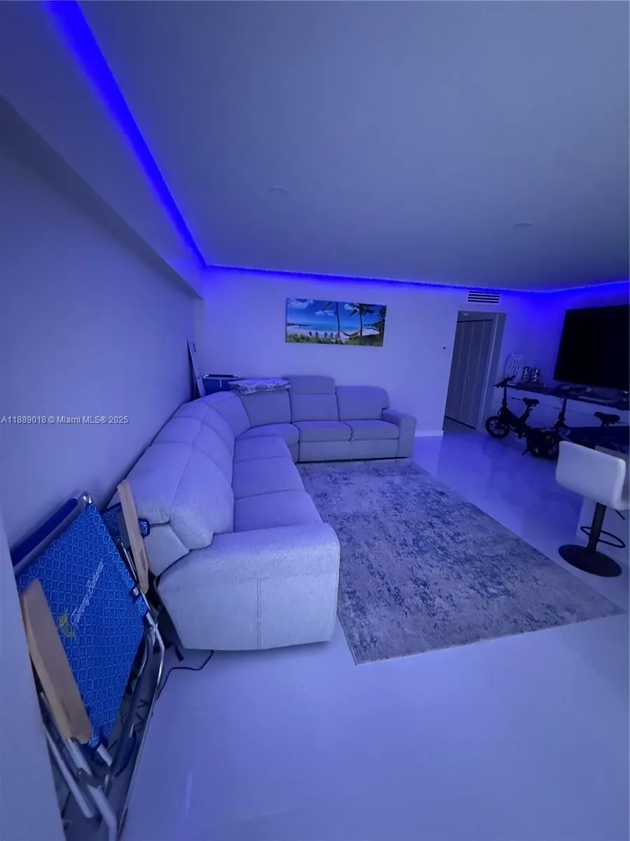 901 S Surf Rd, #306