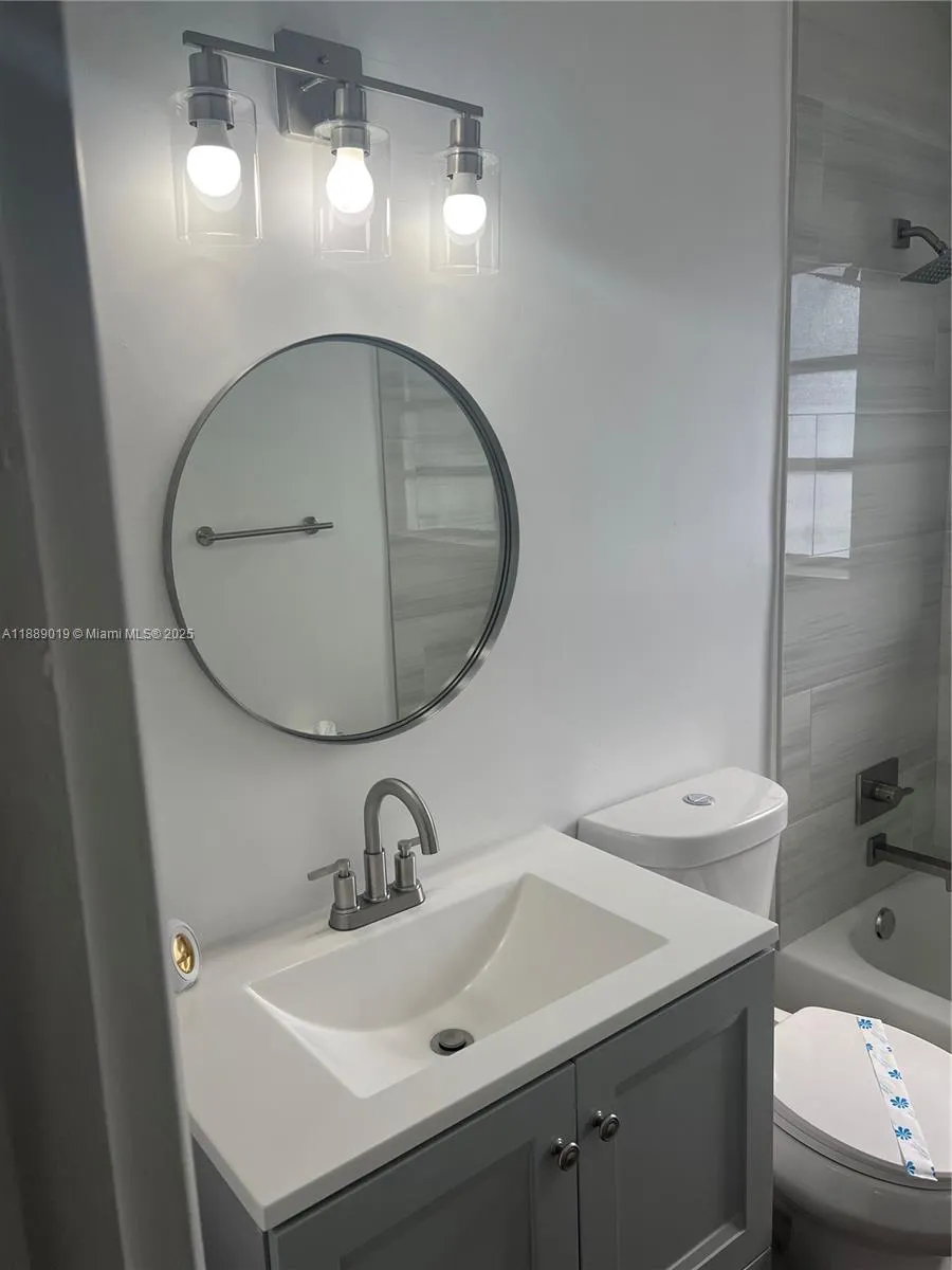 325 NE 2nd St, #3