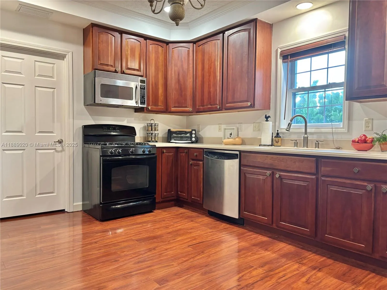 155 Airstream Ln