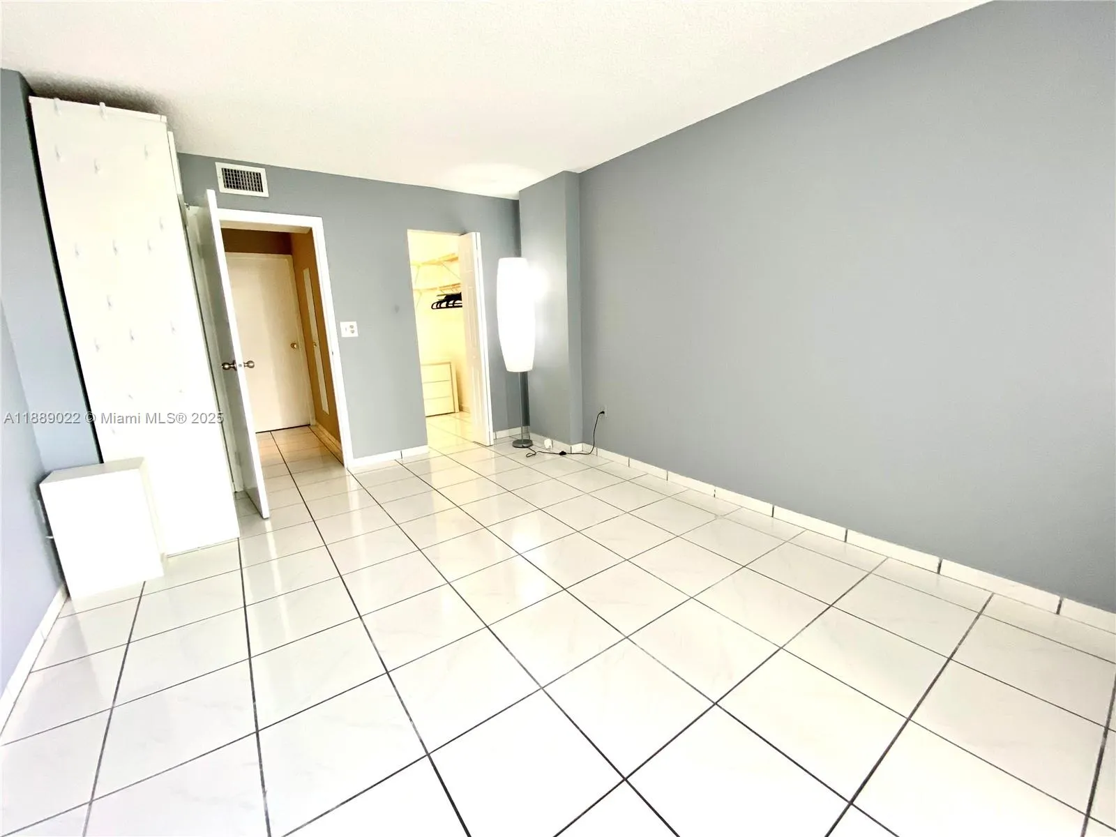 16950 DIXIE, #A536