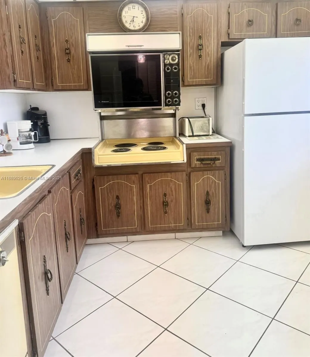 3600 NE 170 St., #Apt.D.303