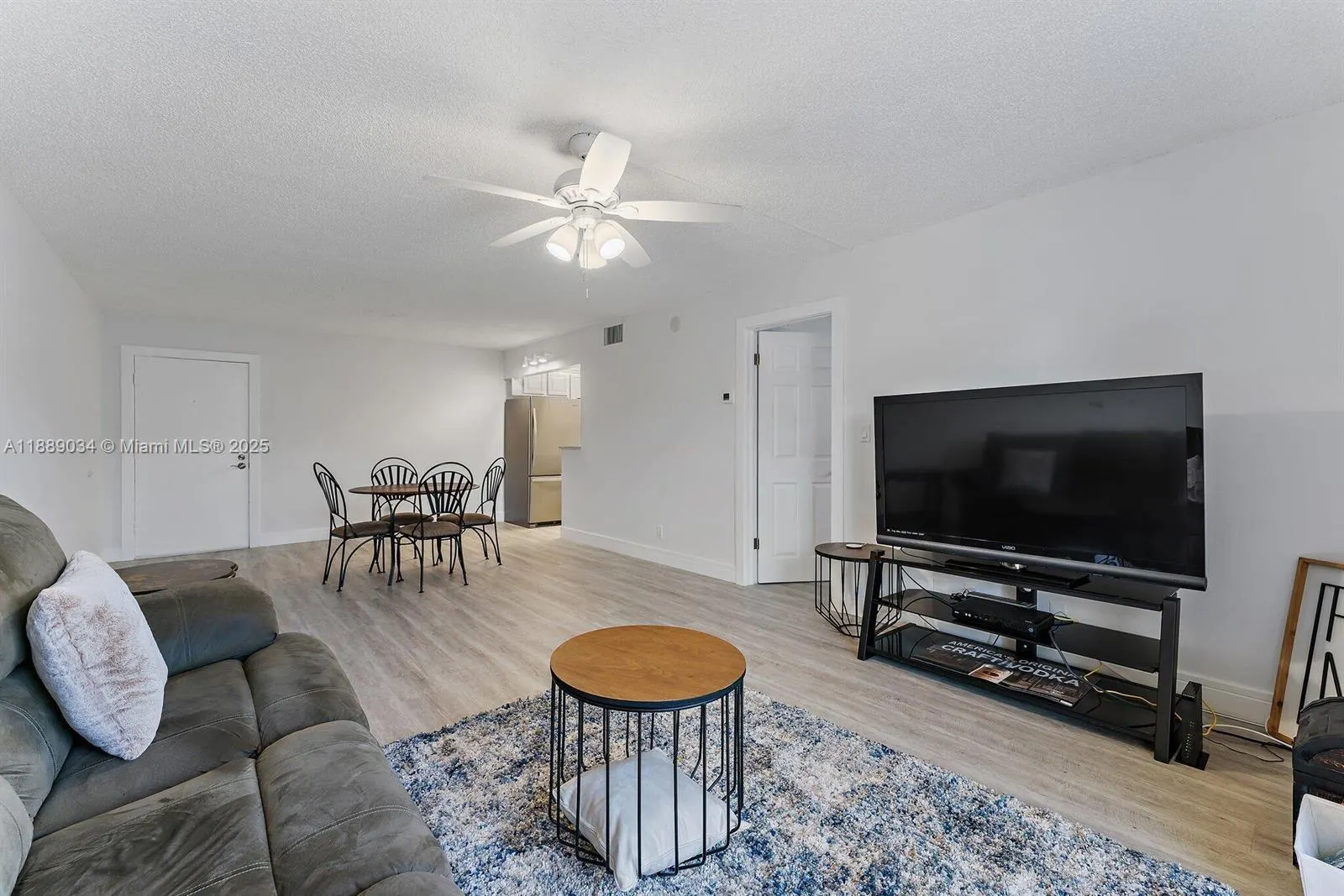 725 Hummingbird Way, #204
