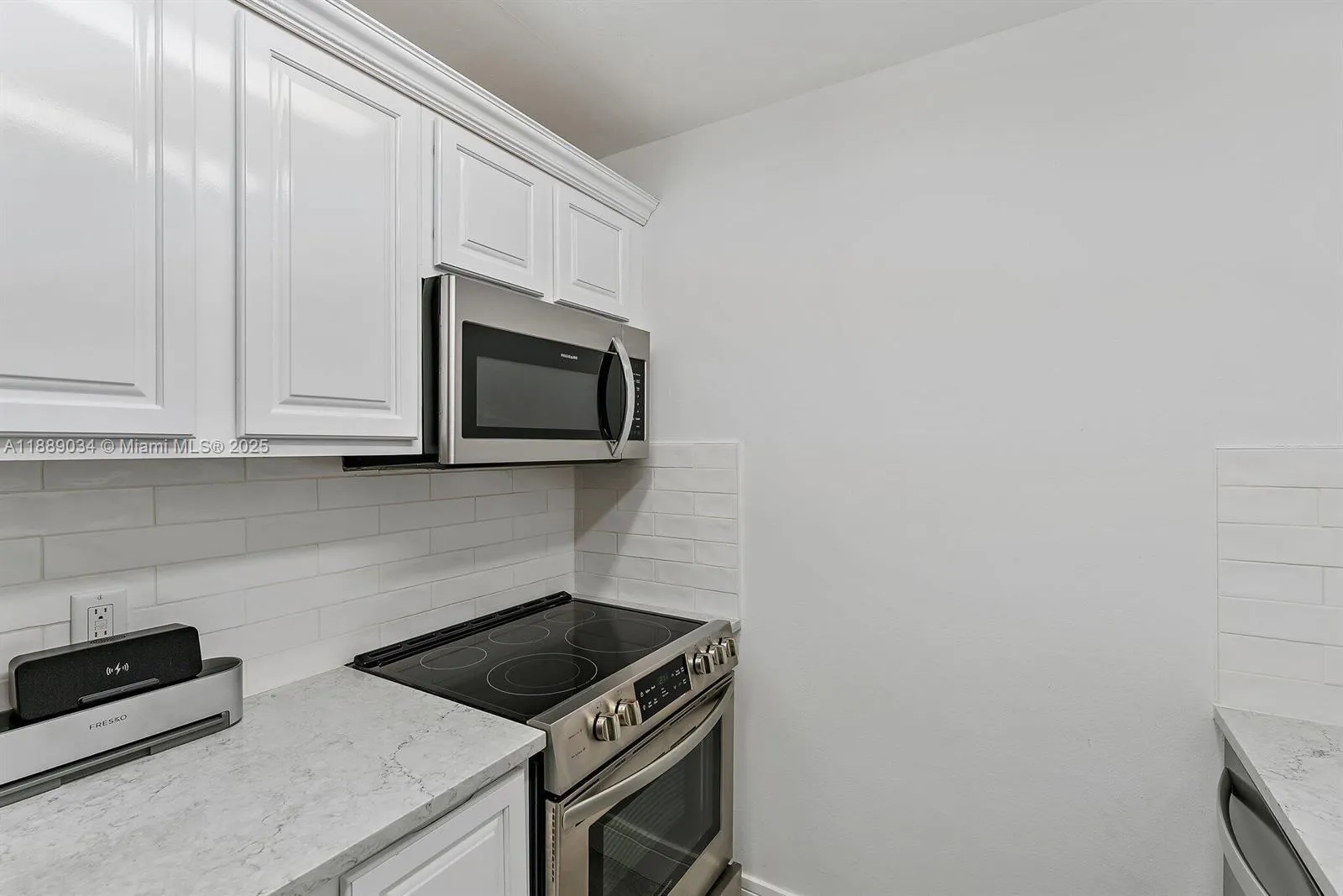 725 Hummingbird Way, #204