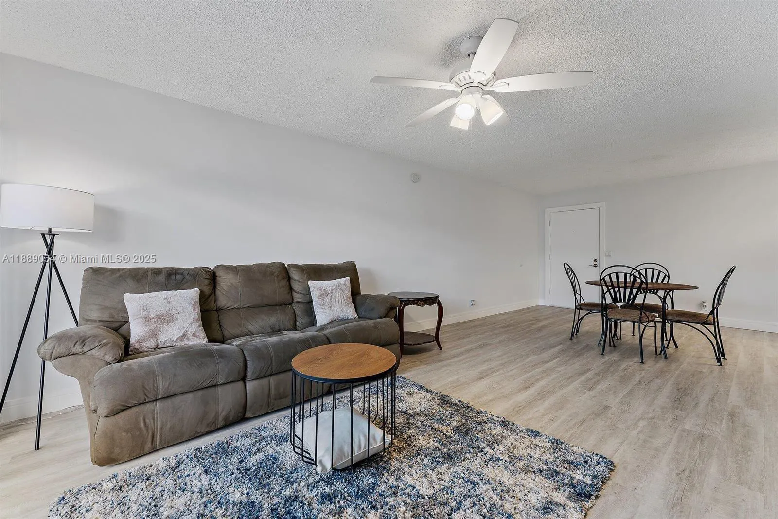 725 Hummingbird Way, #204
