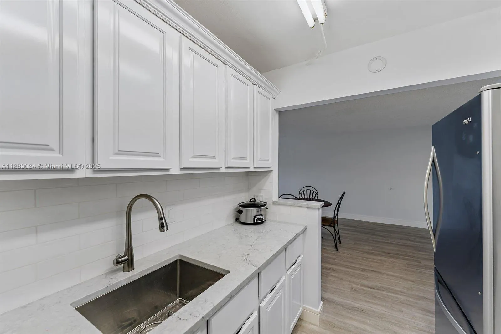 725 Hummingbird Way, #204
