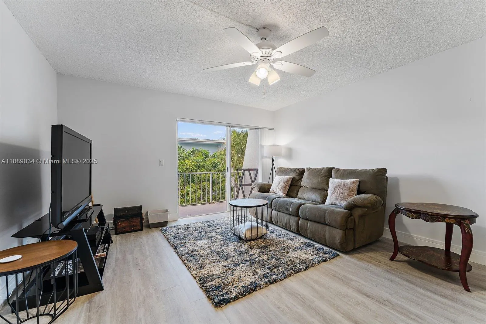 725 Hummingbird Way, #204