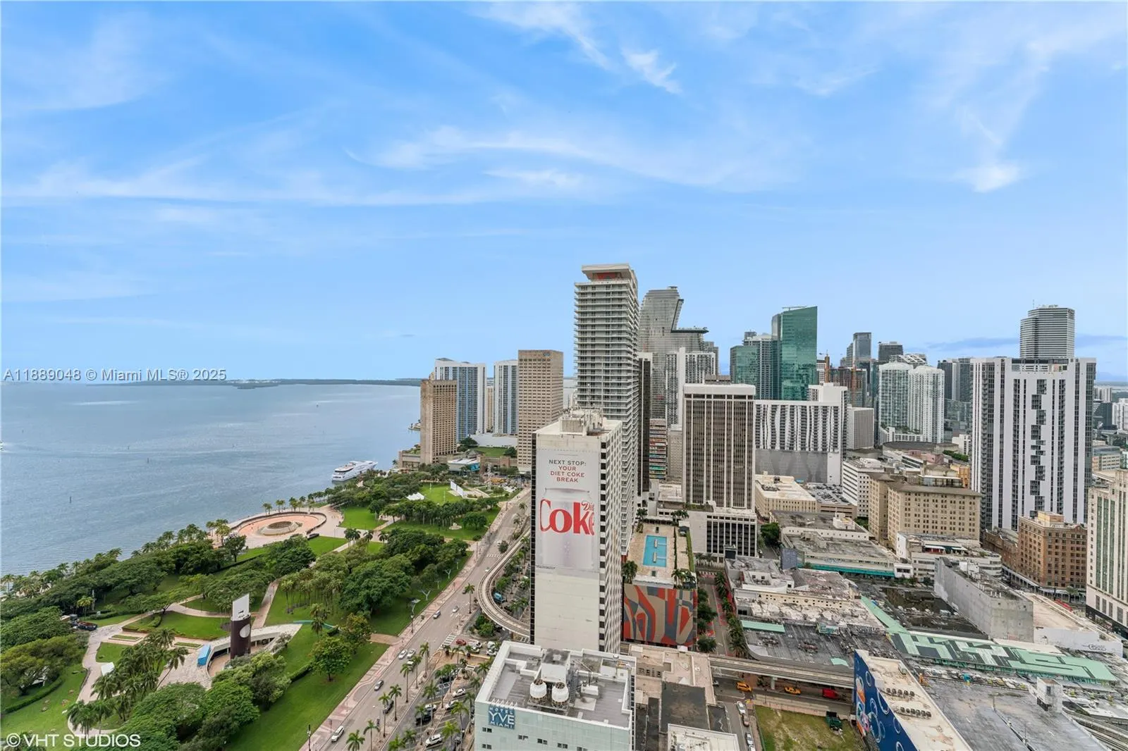 244 Biscayne Blvd, #3903