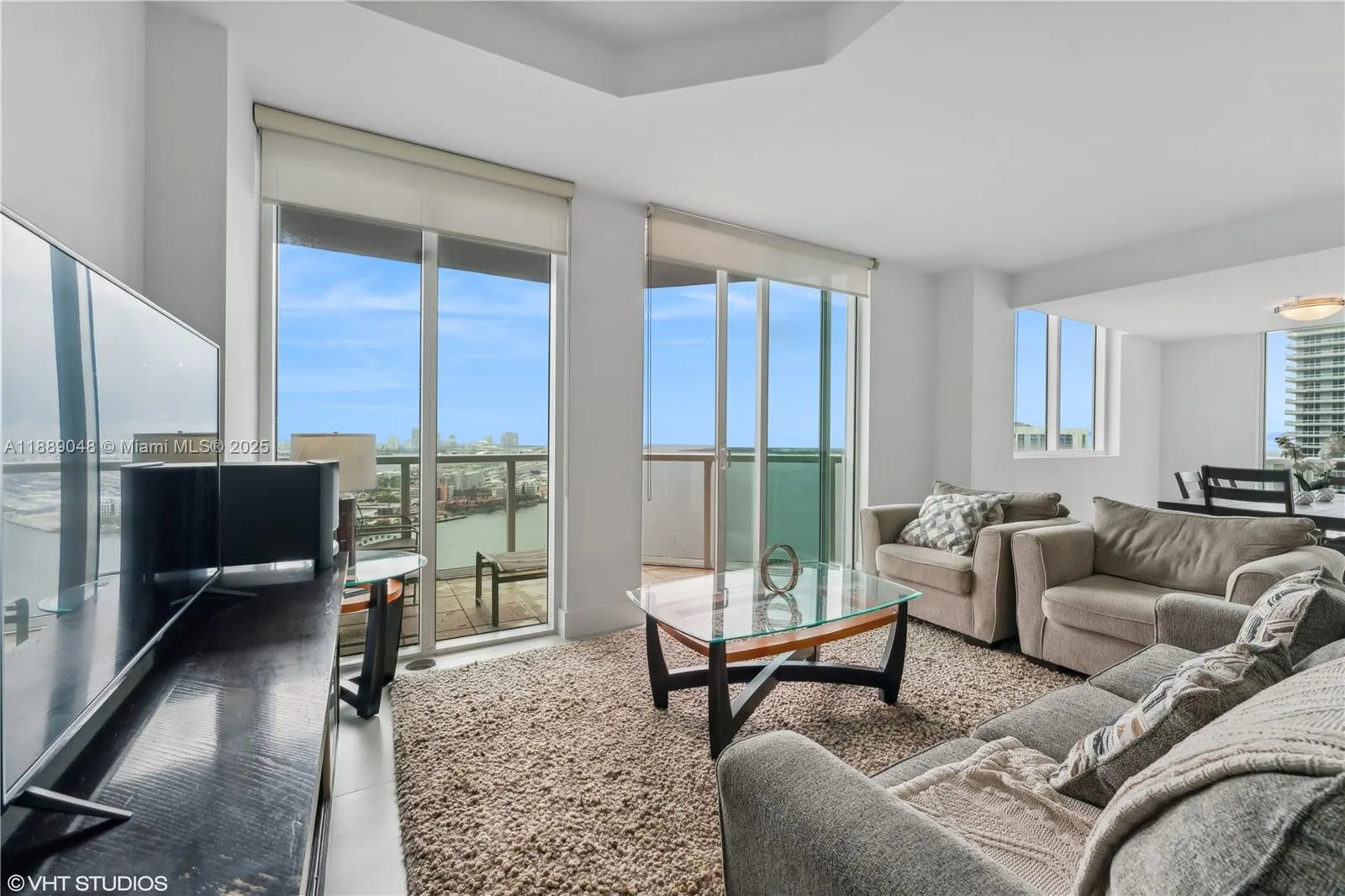244 Biscayne Blvd, #3903