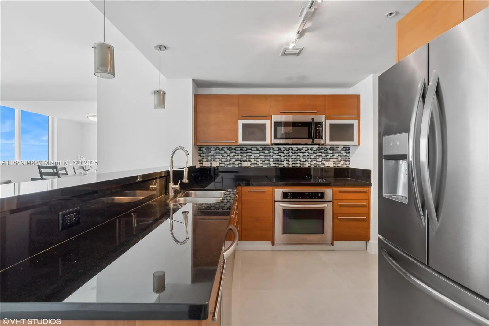 244 Biscayne Blvd, #3903