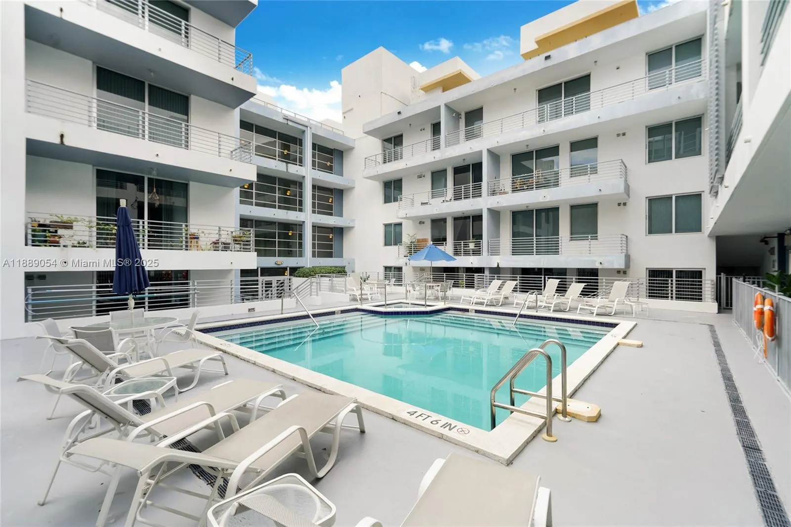 3339 Virginia St, #329