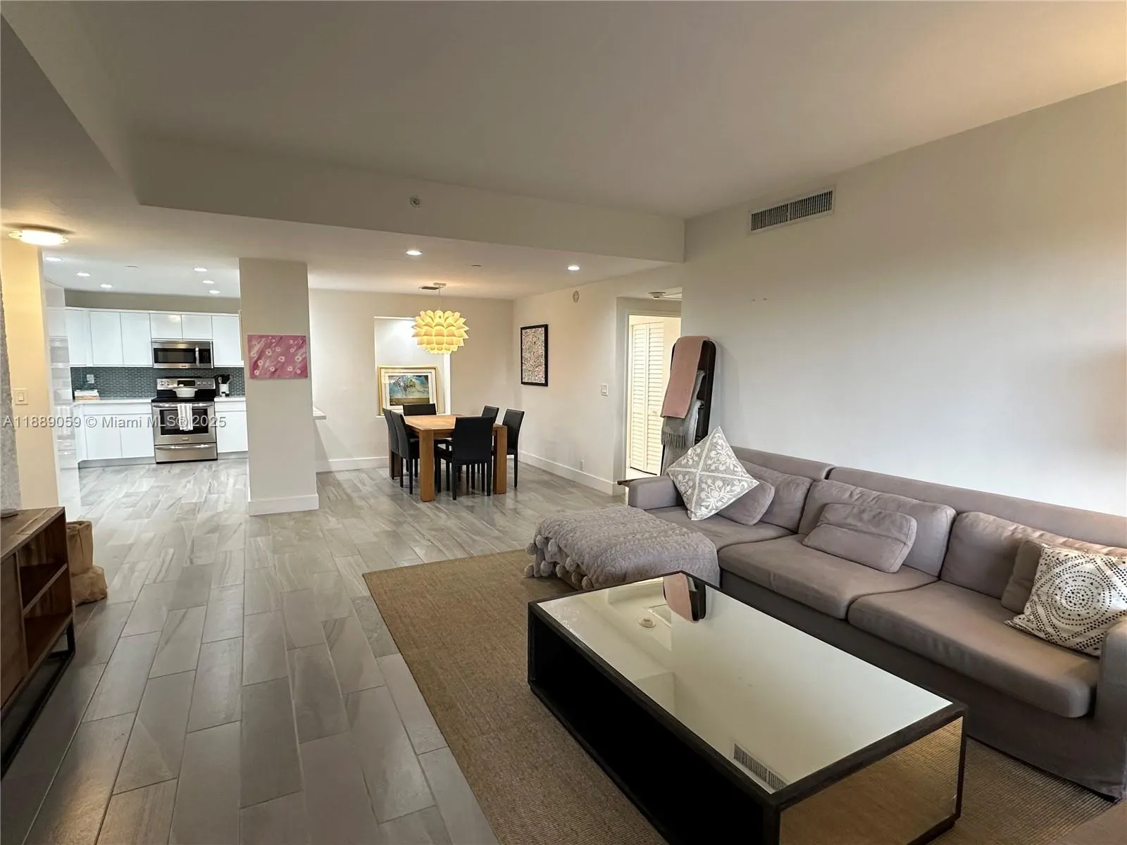 201 Crandon Blvd, #302