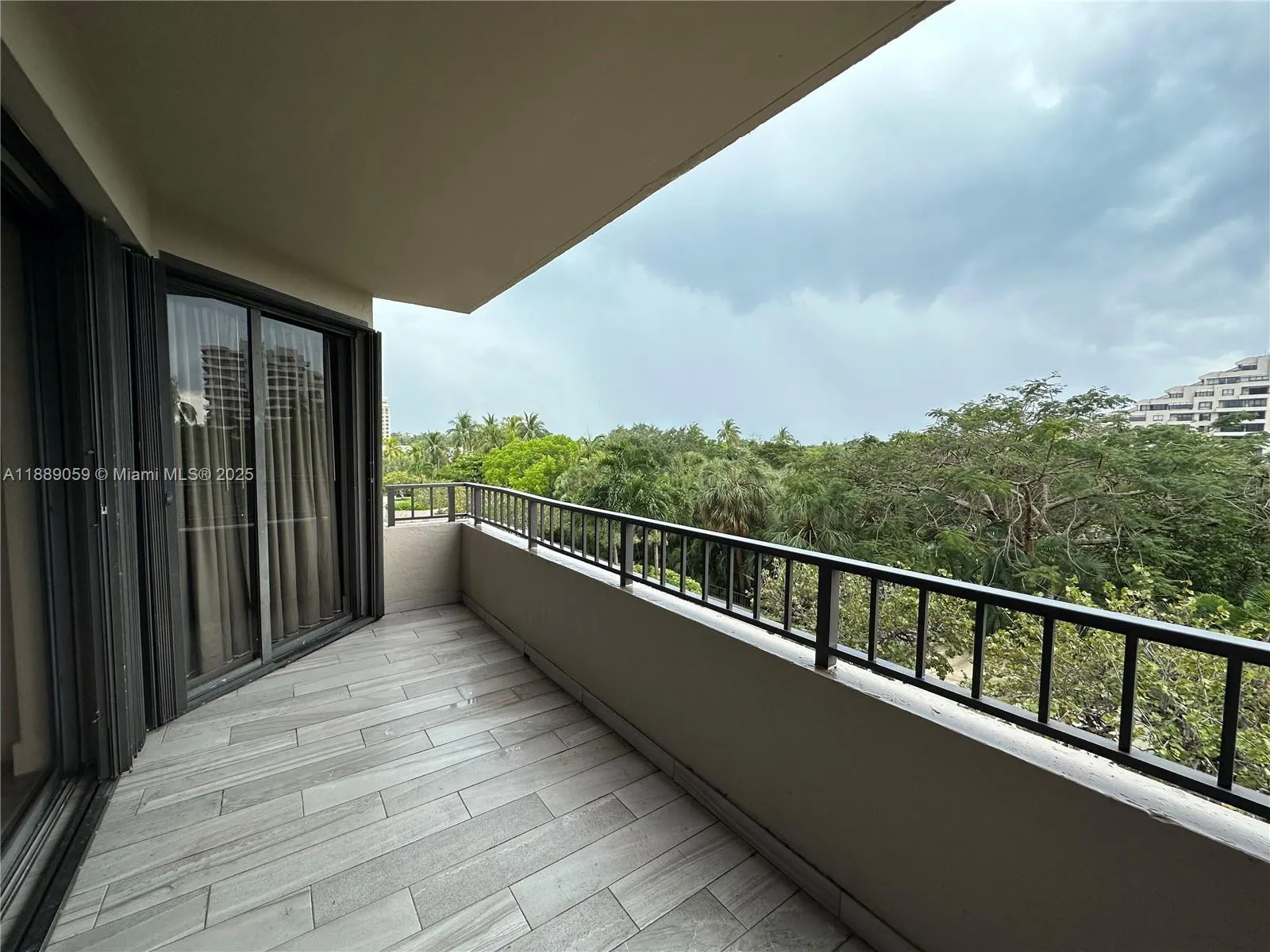 201 Crandon Blvd, #302