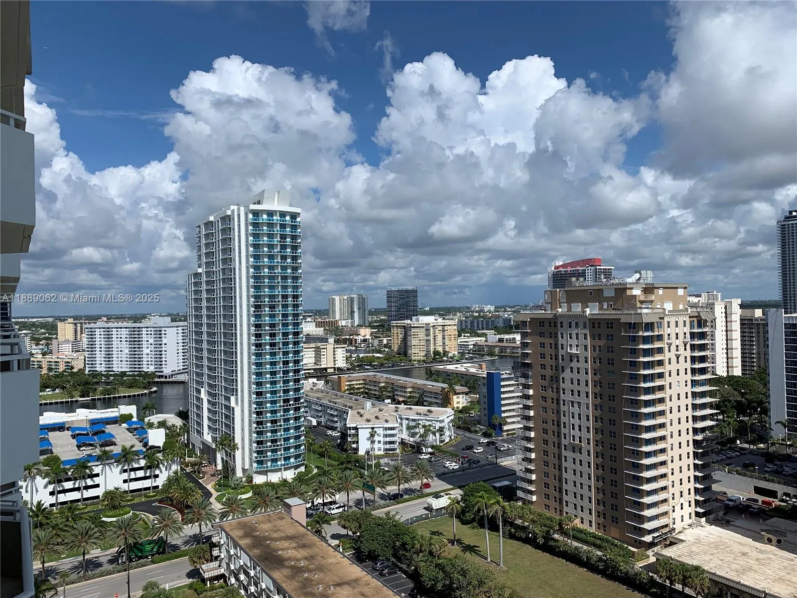 1950 S Ocean Dr, #20M