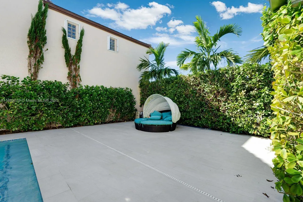 6763 SW 106 pl