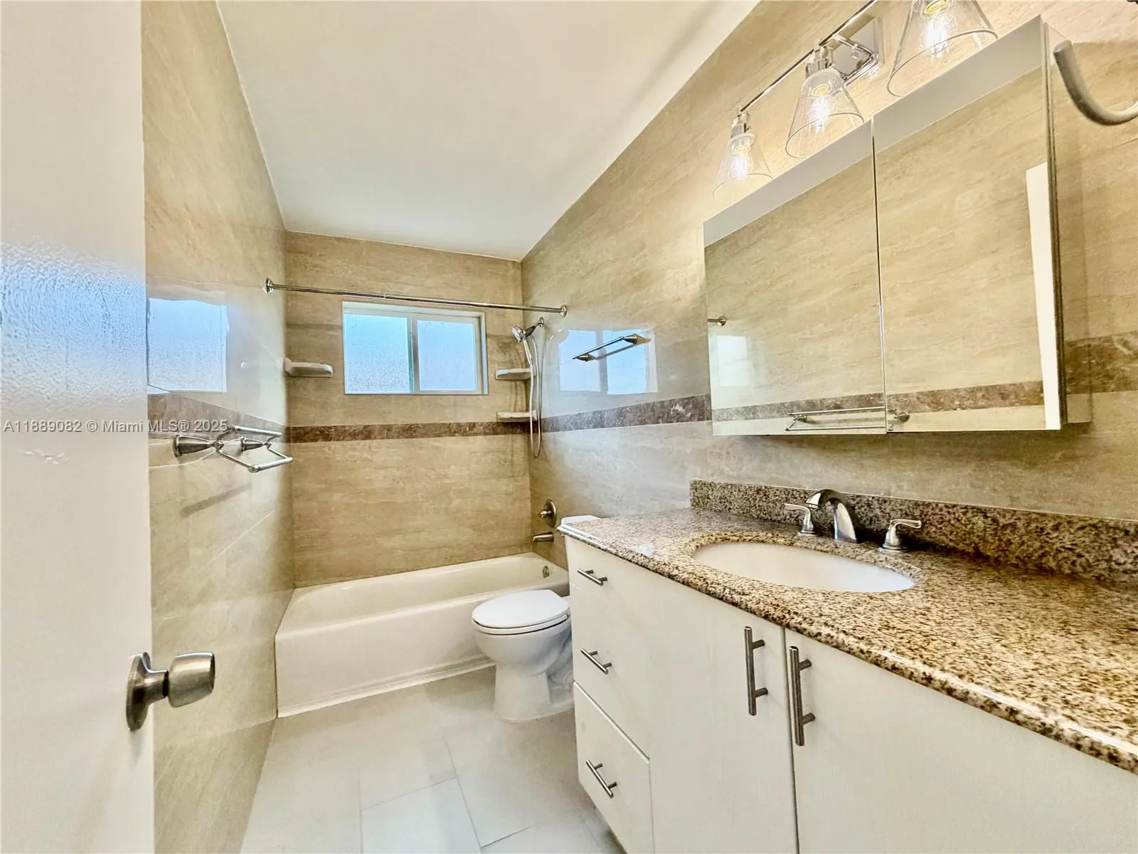 1305 NW 4th St, #4