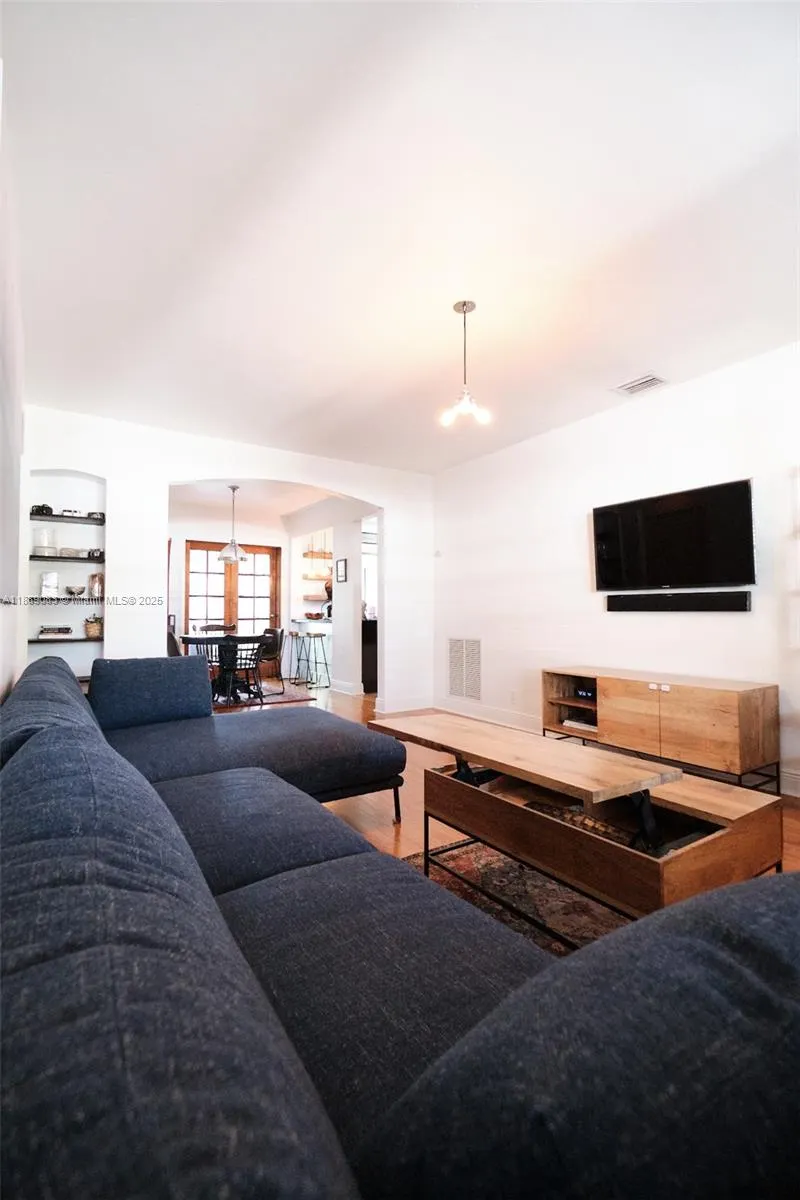 3160 SW 19th Ter