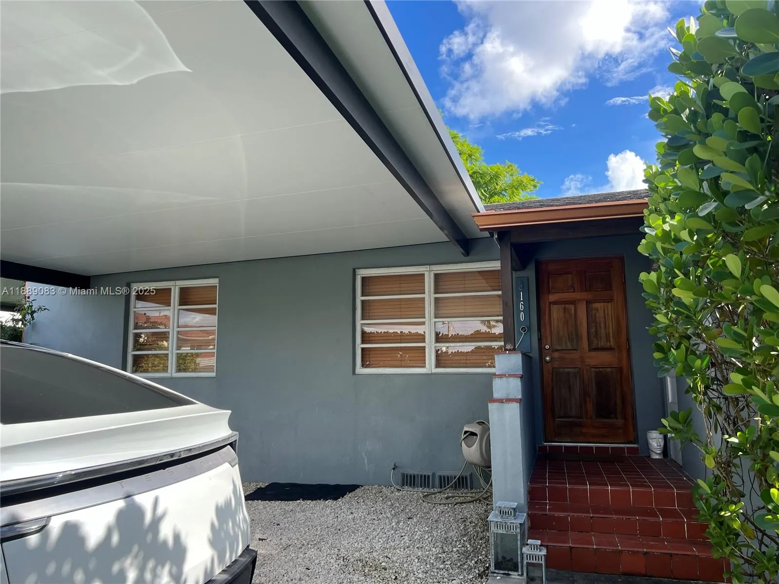 3160 SW 19th Ter