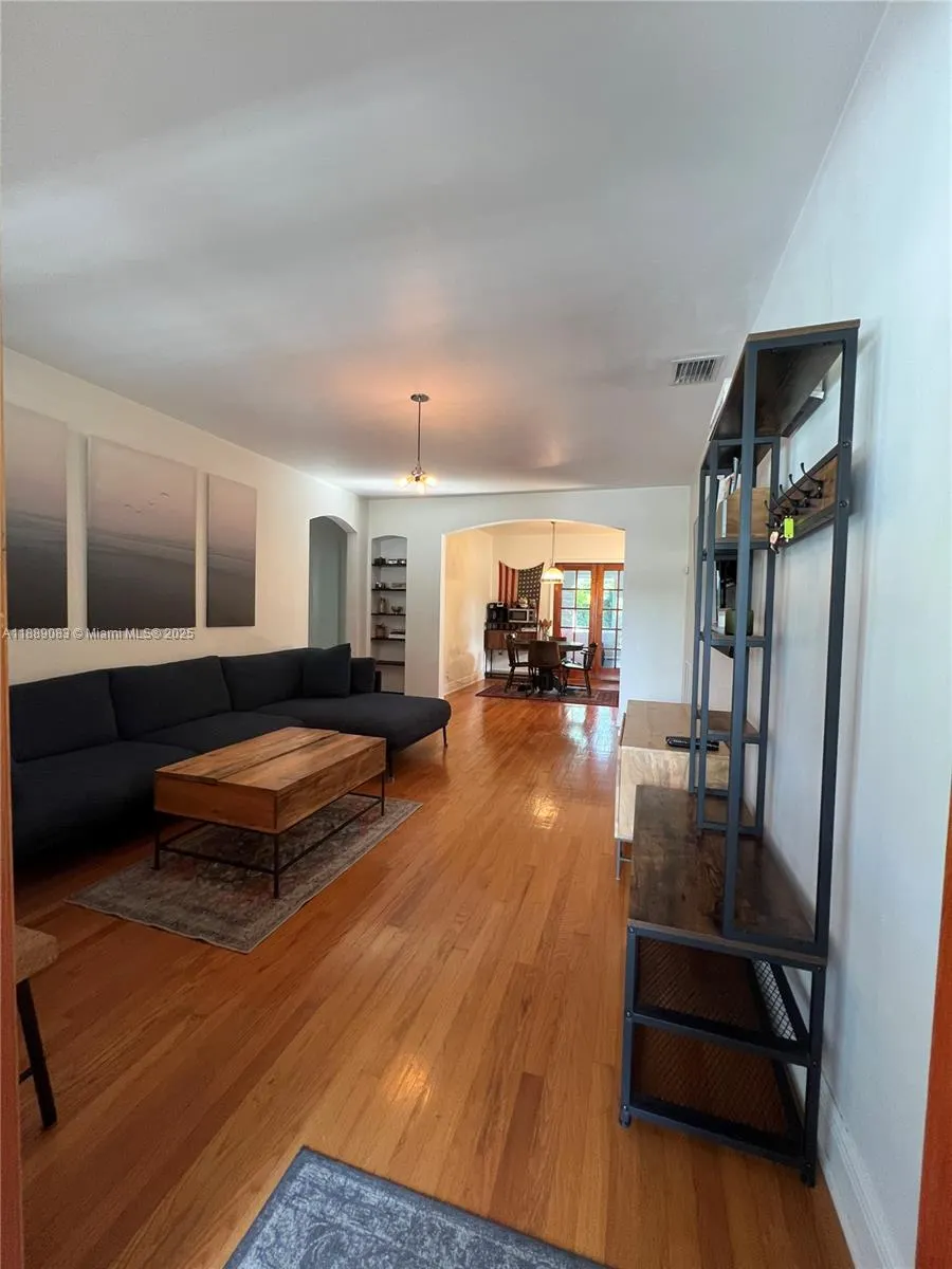 3160 SW 19th Ter