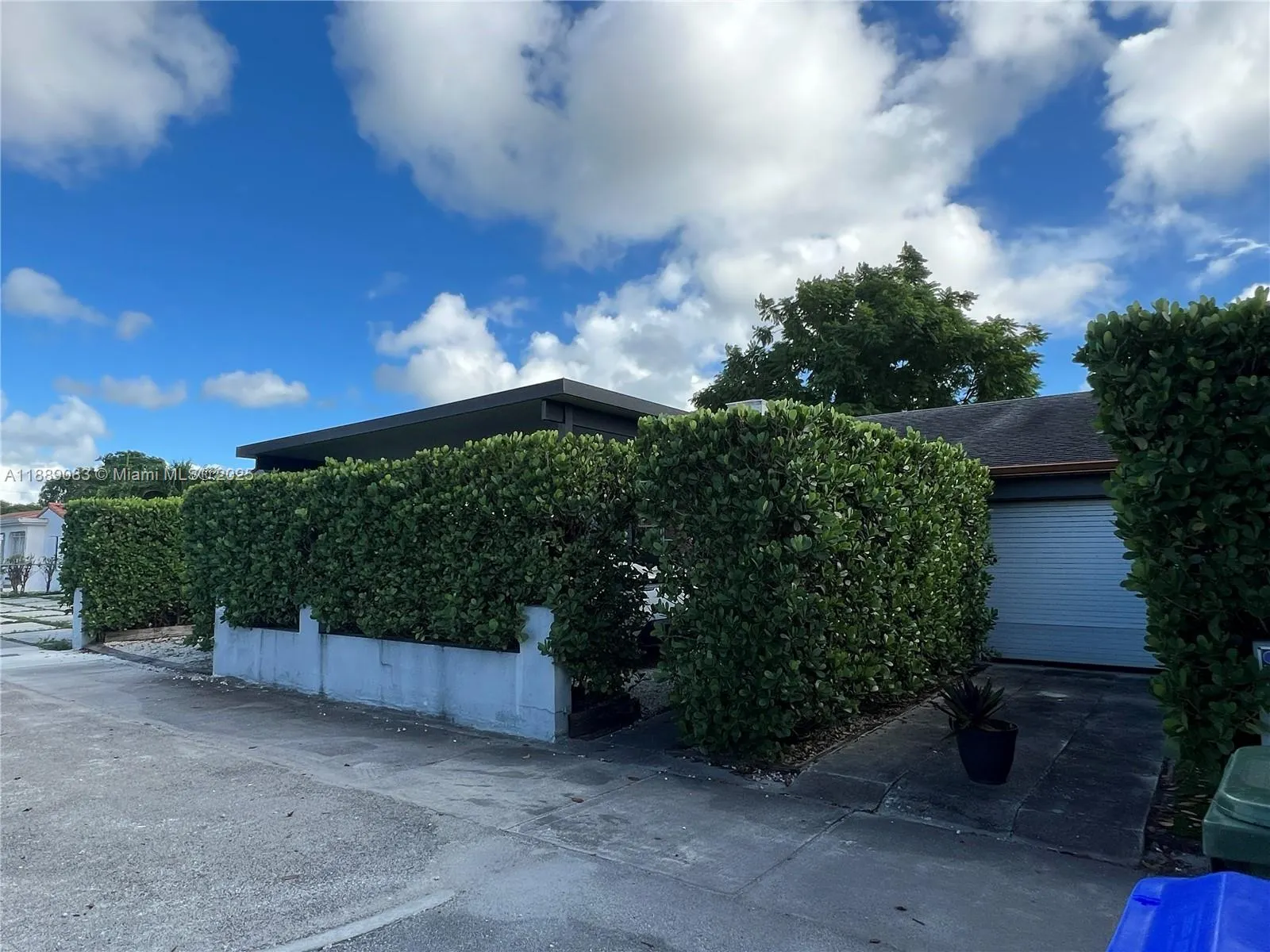 3160 SW 19th Ter