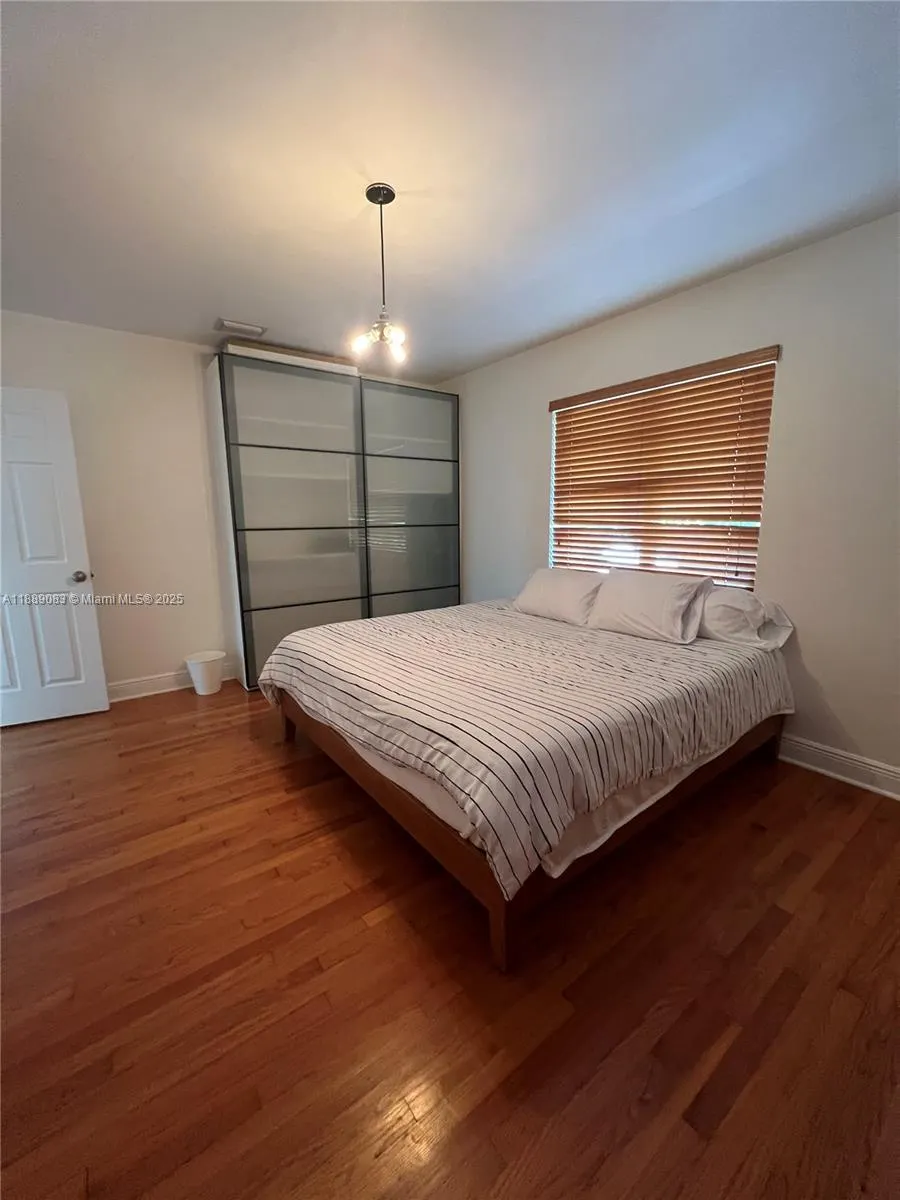 3160 SW 19th Ter
