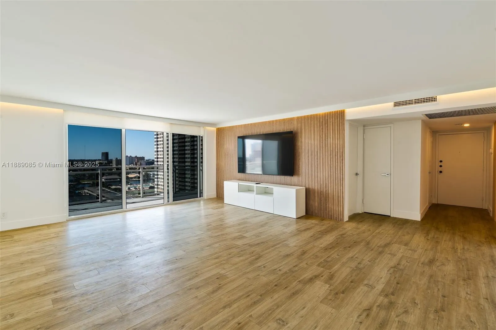2030 S Ocean Dr, #1127