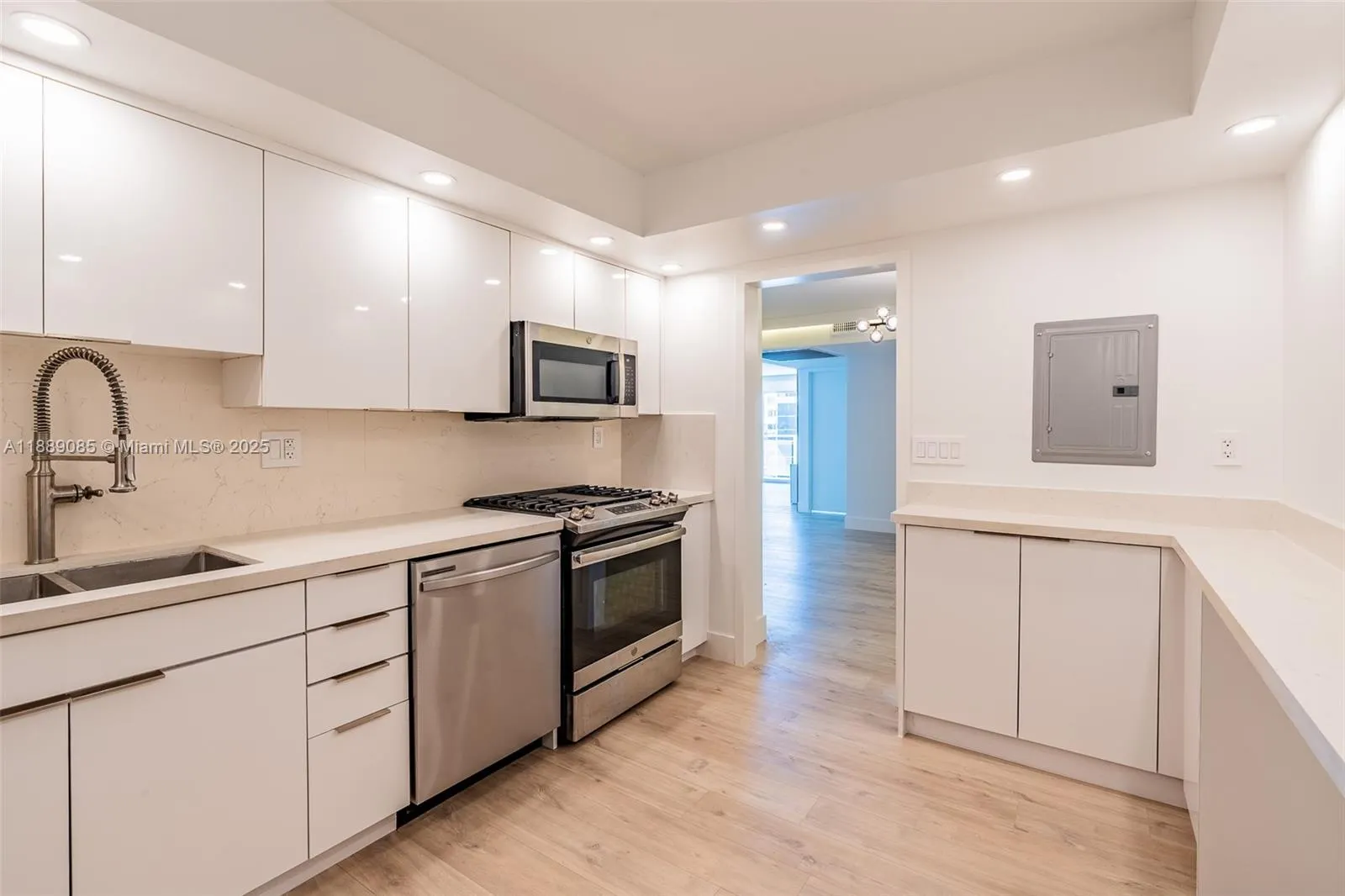 2030 S Ocean Dr, #1127