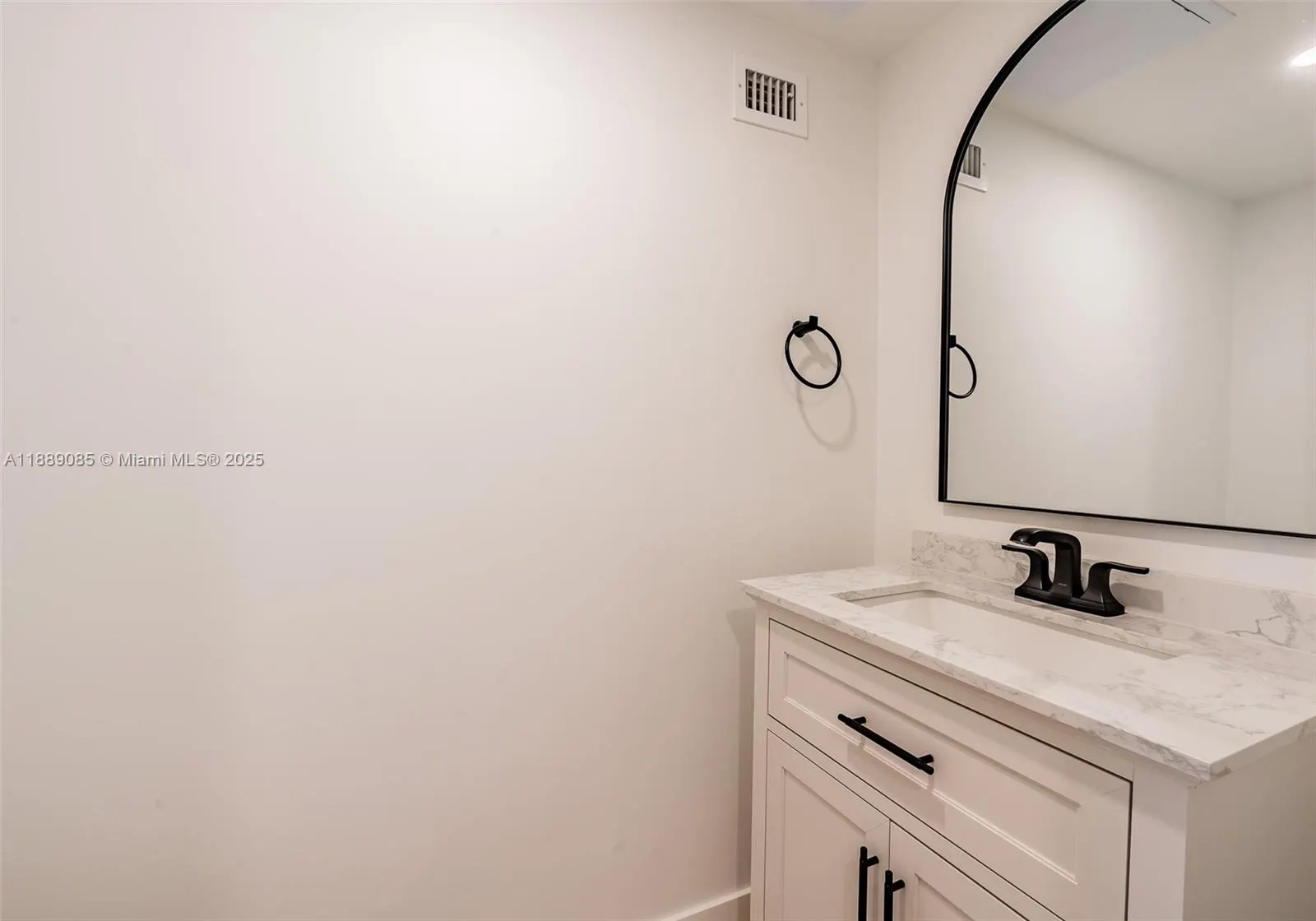 2030 S Ocean Dr, #1127