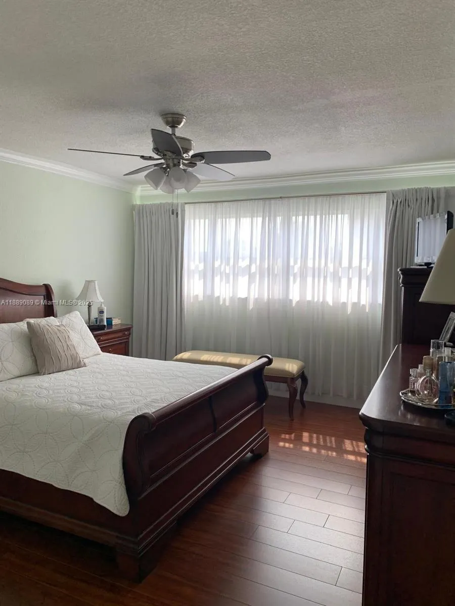 329 SE 3rd St, #305S