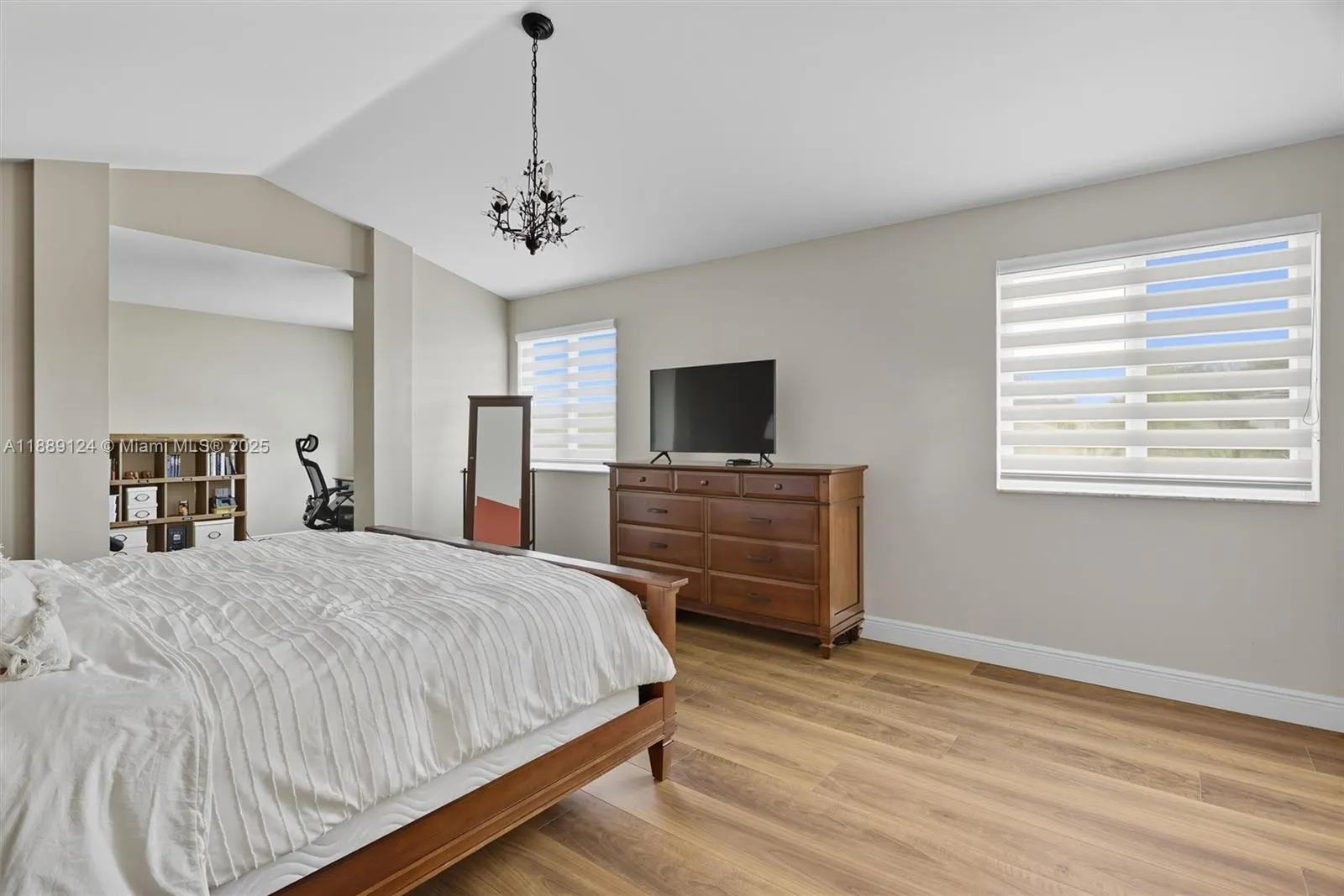 4195 Palmetto Trl