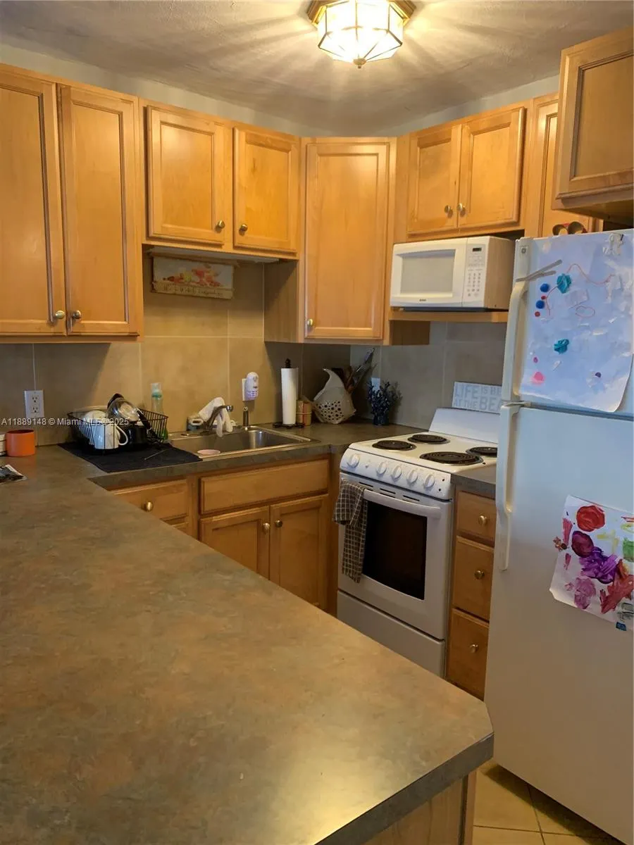 322 Taylor St, #2D