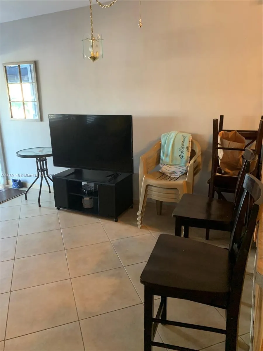 322 Taylor St, #2D