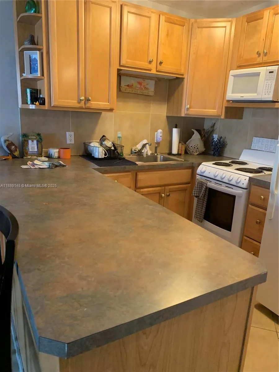 322 Taylor St, #2D
