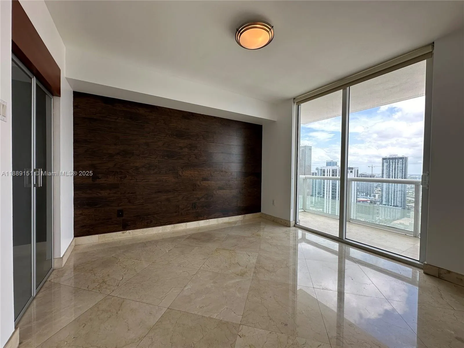 50 Biscayne Blvd, #4305