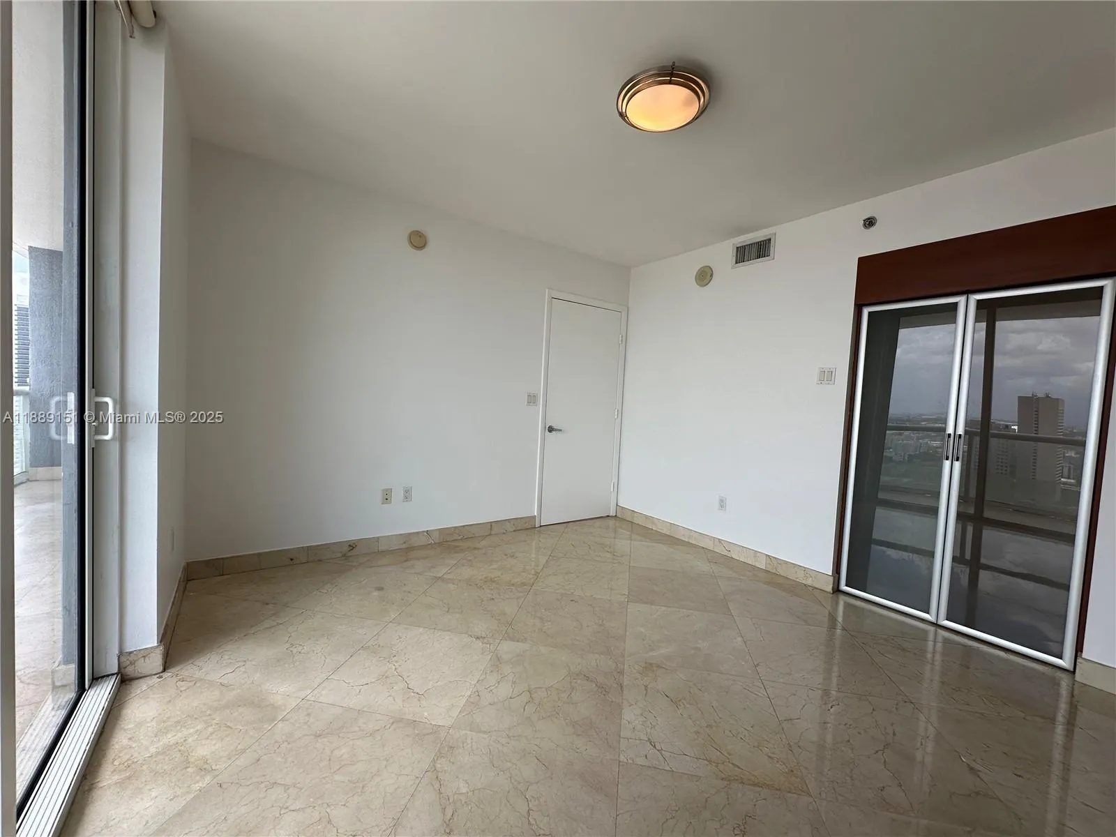 50 Biscayne Blvd, #4305