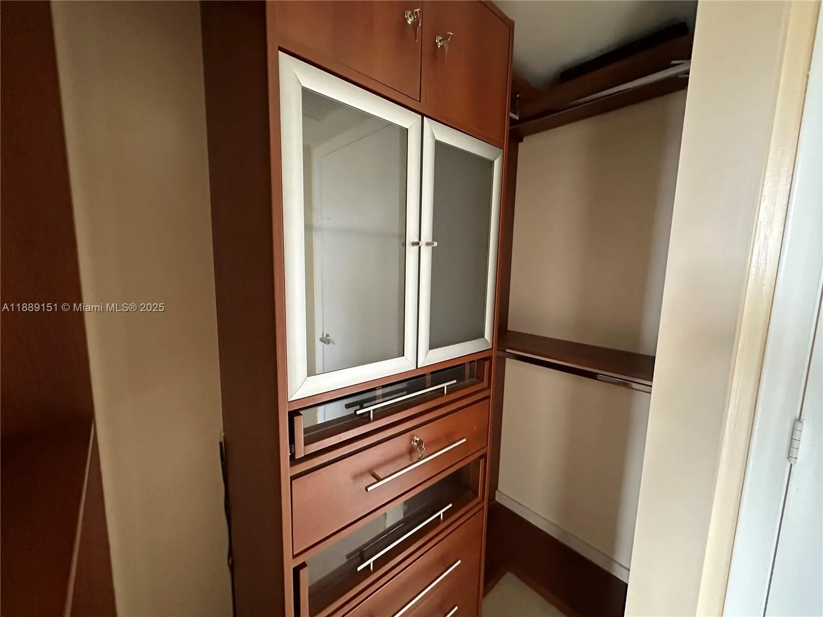 50 Biscayne Blvd, #4305