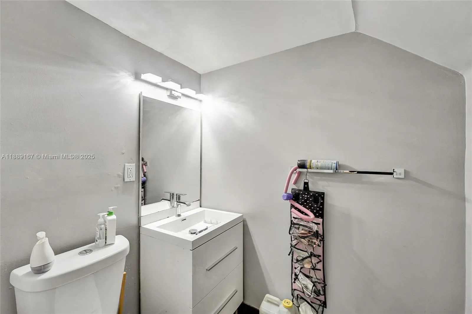 2218 NW 59th Way, #63-B