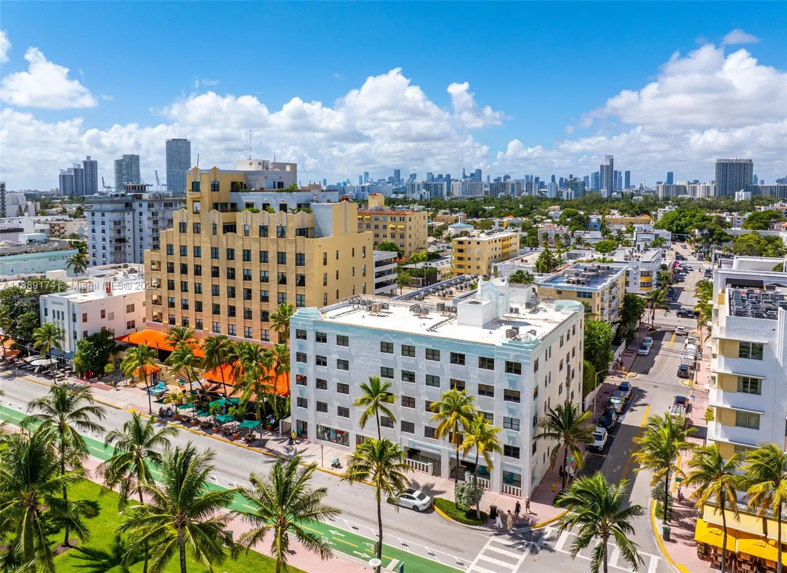 1390 Ocean Dr, #202
