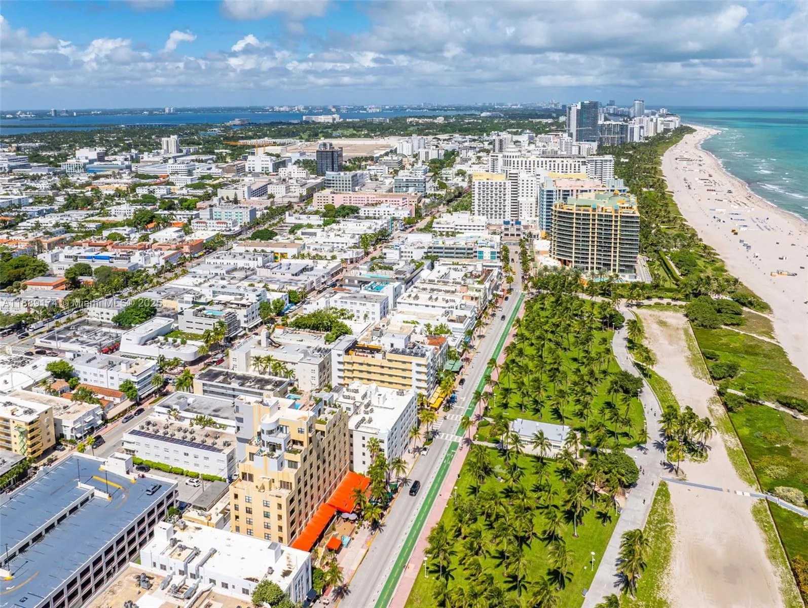 1390 Ocean Dr, #202