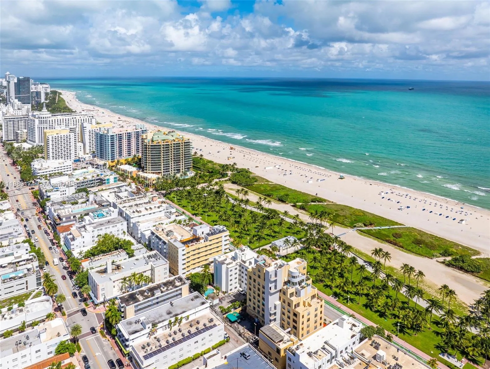 1390 Ocean Dr, #202