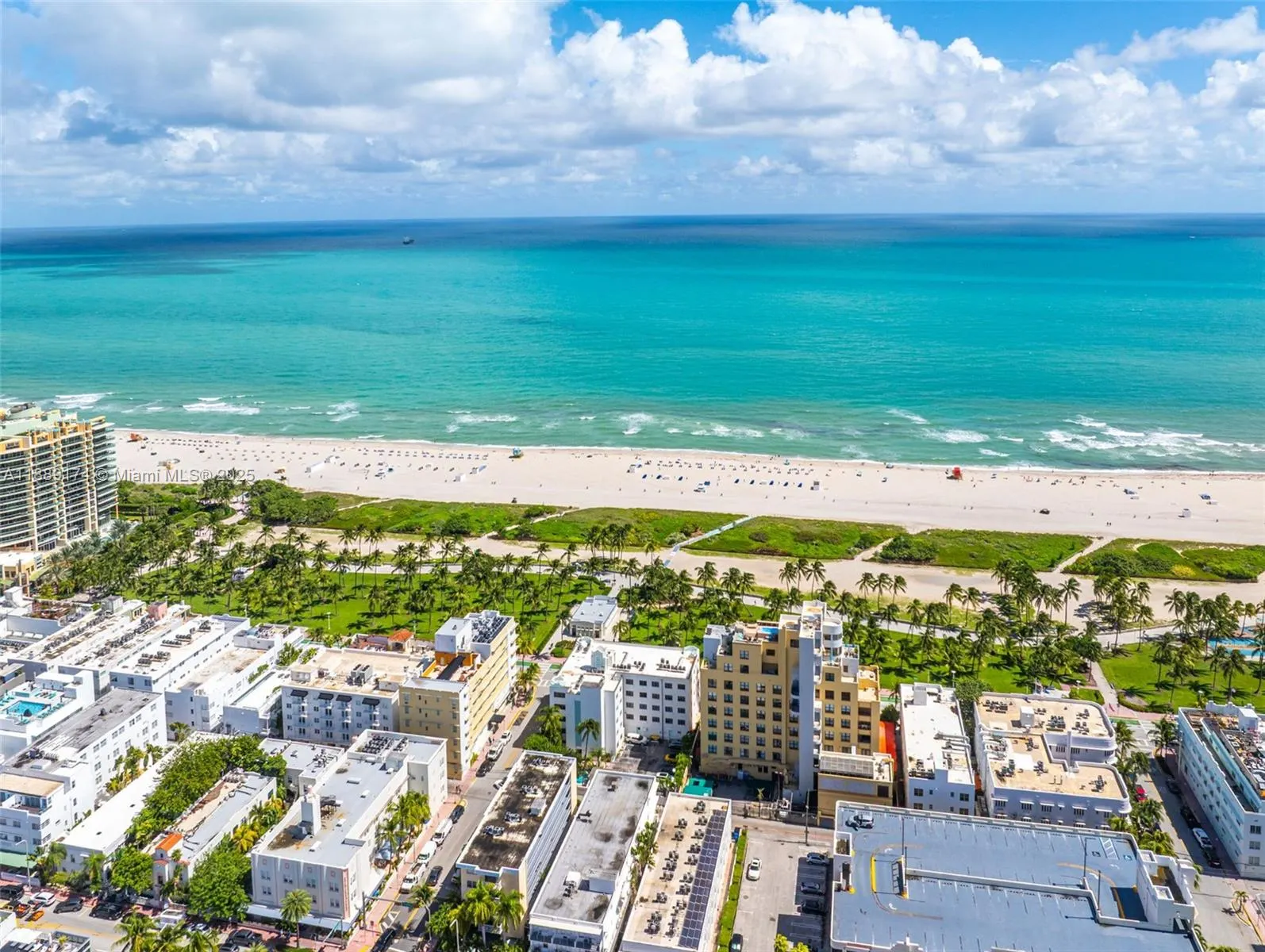 1390 Ocean Dr, #202